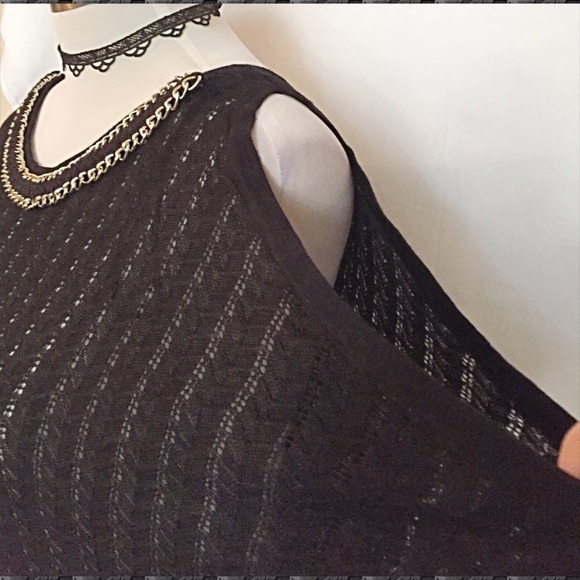 Cache sheer open shoulder chain detail knit top - Picture 2 of 4